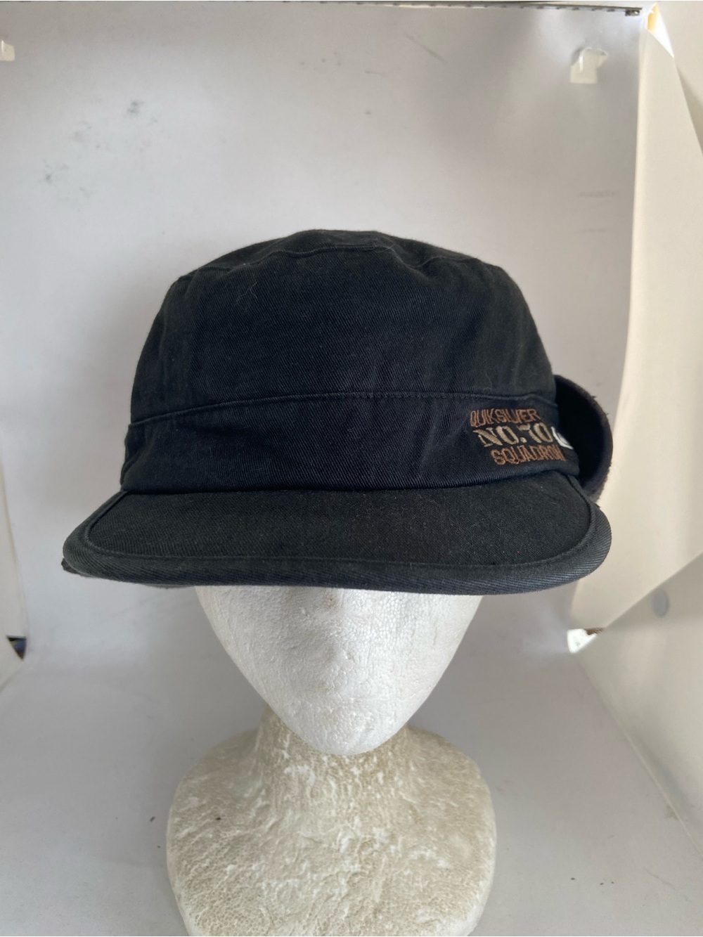 Vintage Quiksilver winter causal hat with ear warmers Y2K 90s